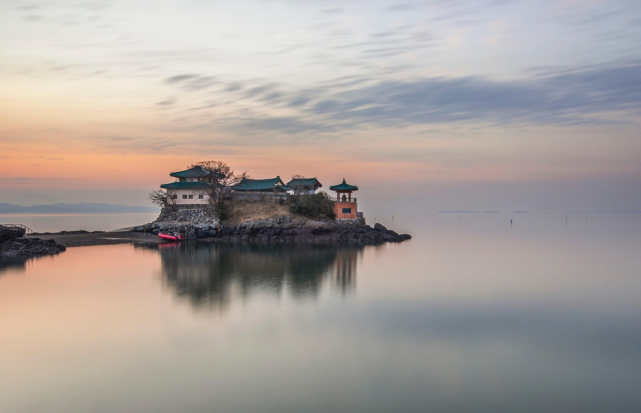 Roof Waterproofing Coating Application Service: Expert Guide